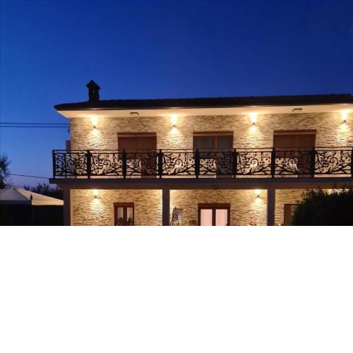 House Pecina with Pool and jacuzzi
