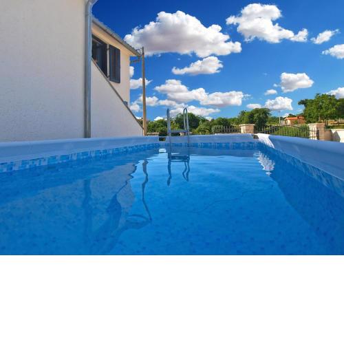 House Sandra 1430