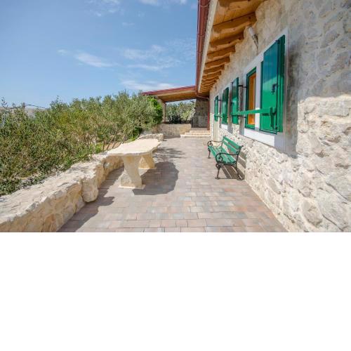 House Srecko
