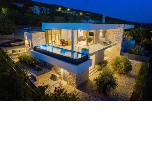 House7E