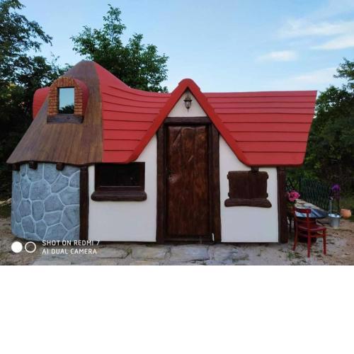 Immaculate 2-Bed Cottage near Krka Waterfalls