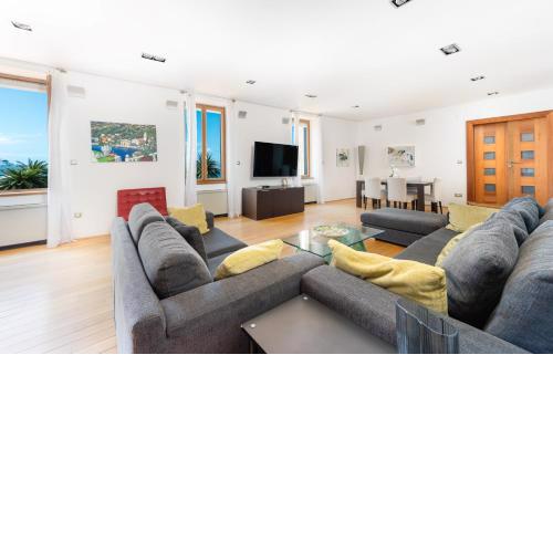 Imperial suite