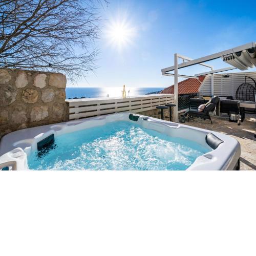 Insula Luxury Apartment