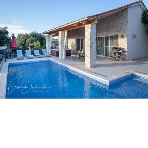 Island Villa Adriana with heated pool and sauna