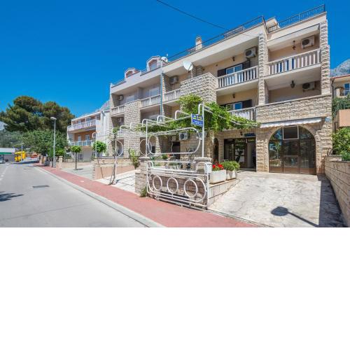 Ivana Apartments
