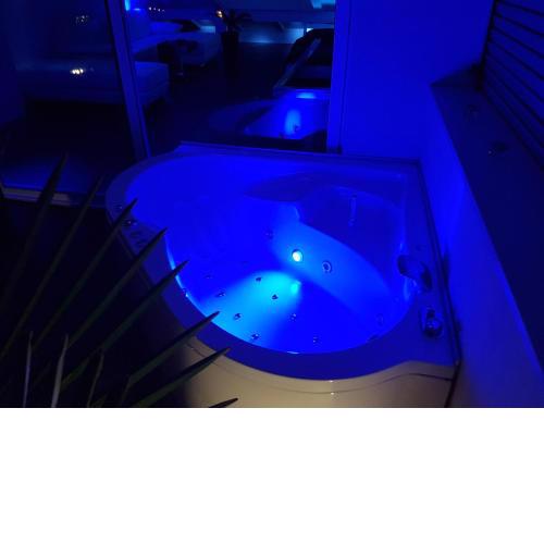Jacuzzi Penthouse Apartment
