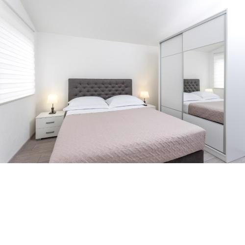 Jela Apartment