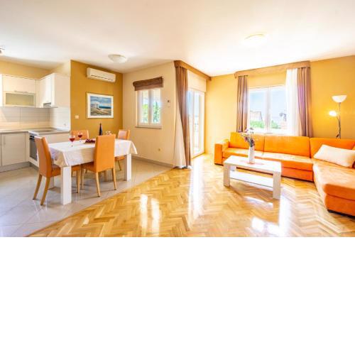 Karchna Erica central location in countyside with large barbecue area