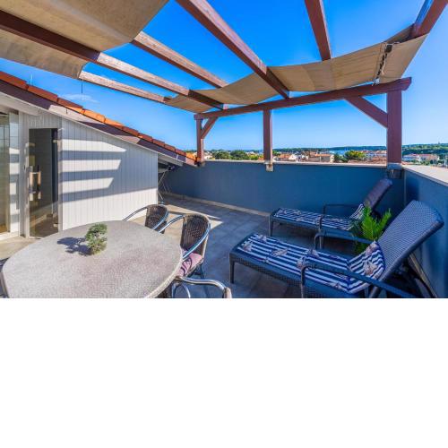 La Riva Apartments