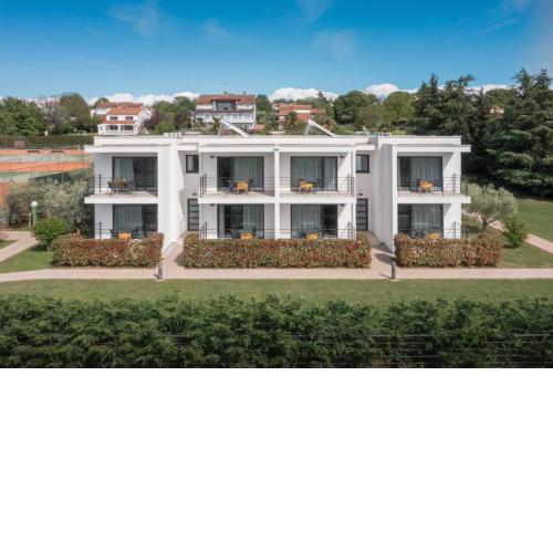 Lana Premium Residence