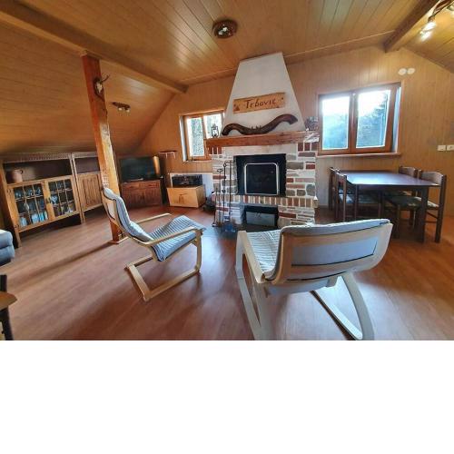 Laura in Drežnica - Haus für 4-6 Personen