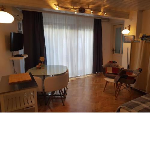 L&M studio apartman
