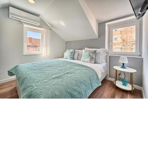 Loft Rooms Split