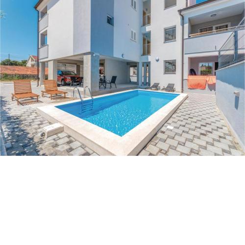 Lovely Apartment In Biograd Na Moru With Wifi