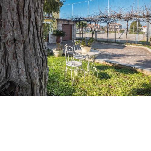 Lovely Apartment In Finida With Wifi