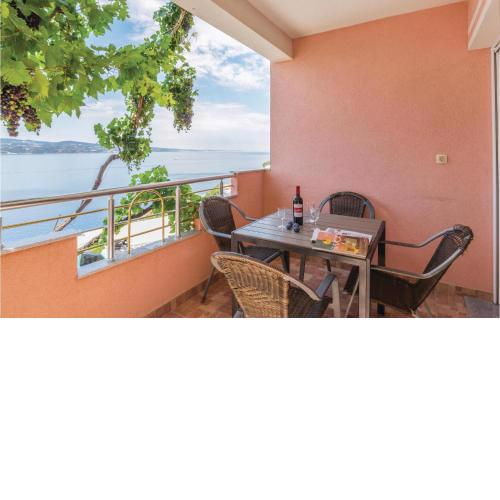 Lovely Apartment In Lokva Rogoznica With Wifi