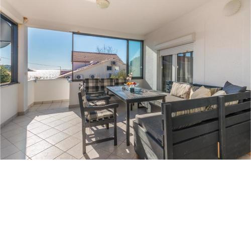 Lovely Apartment In Pakostane With Wifi