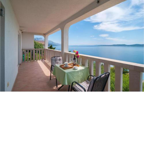 Lovely Apartment In Pisak With House Sea View