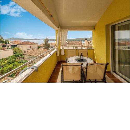 Lovely Apartment In Rogoznica With Kitchen
