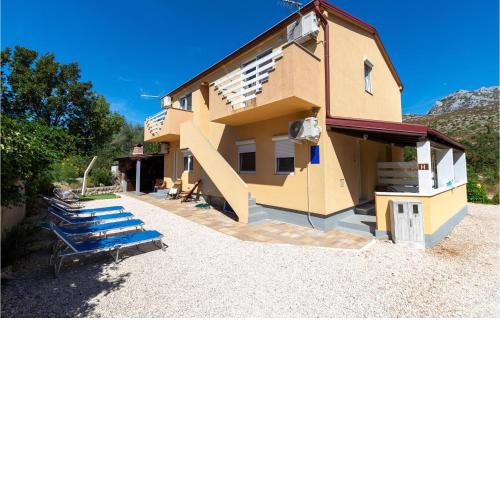 Lovely Apartment In Seline With Wifi