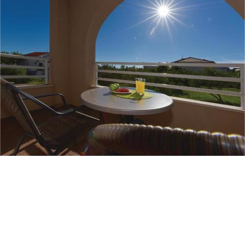 Lovely Apartment In Vodice With Wifi