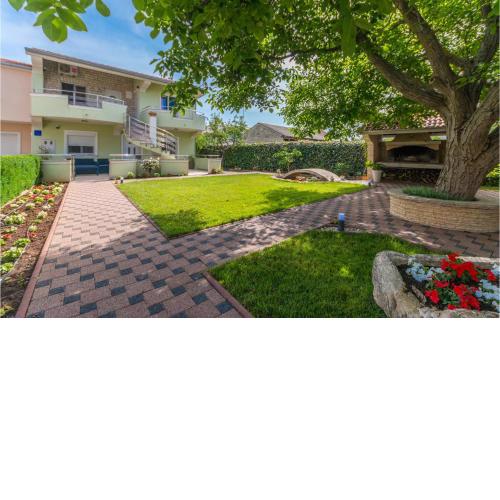 Lovely Home In Biograd Na Moru With Kitchen
