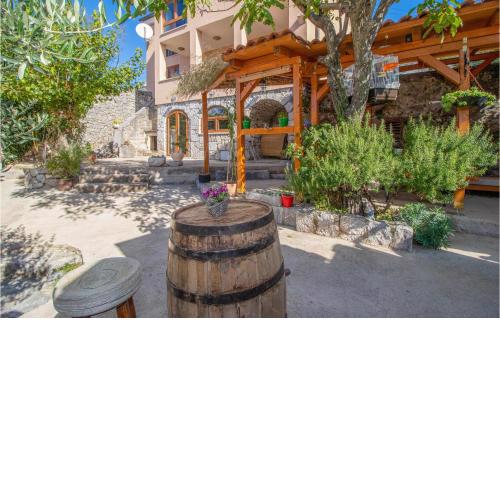 Lovely Home In Crikvenica With Wifi