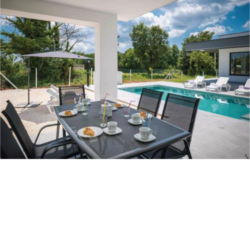 Lovely Home In Hreljici With Wifi