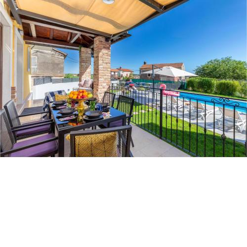Lovely Home In Jadreski With Wifi