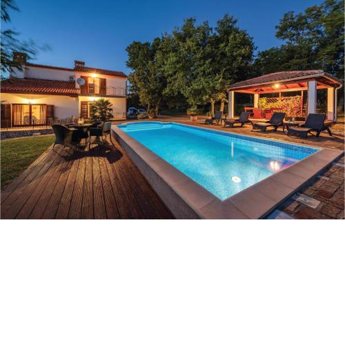 Lovely Home In Kapelica With Wifi