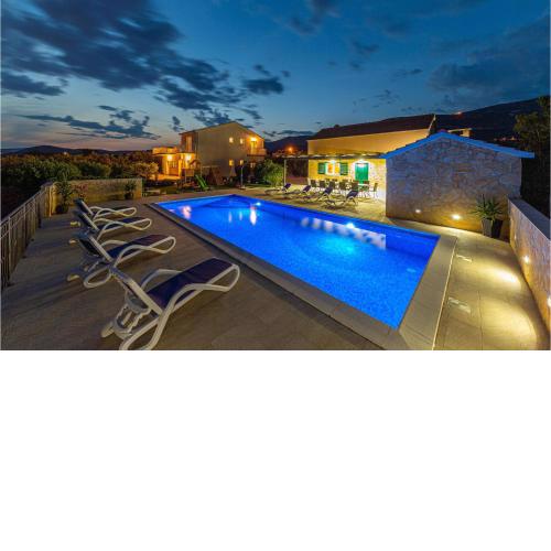 Lovely Home In Kastel Stari With House Sea View