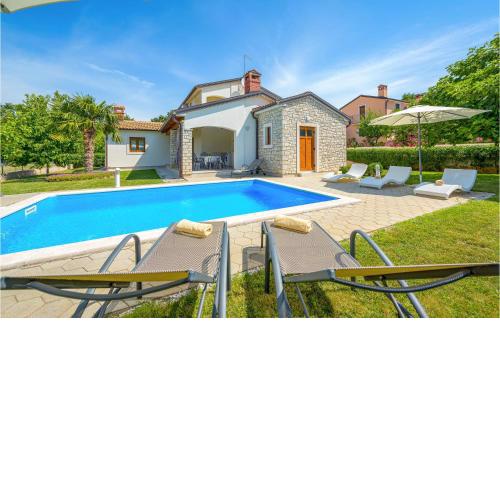 Lovely Home In Kmacici With Kitchen