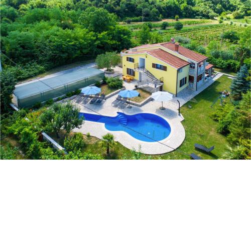 Lovely Home In Labin With Wifi