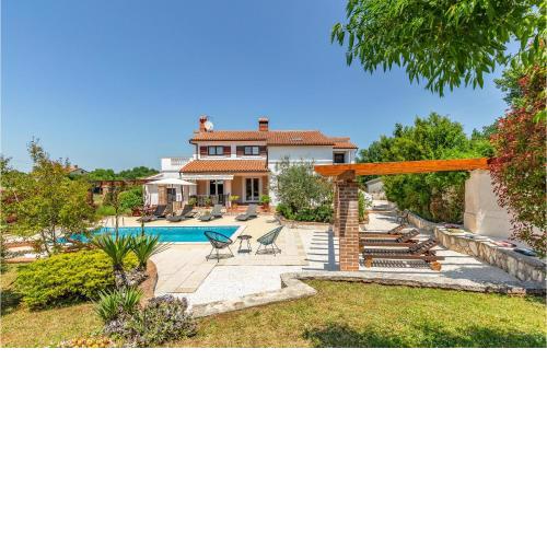 Lovely Home In Loborika