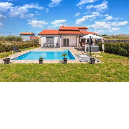 Lovely Home In Pula With Wifi