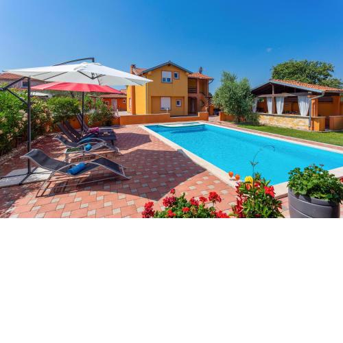 Lovely Home In Skicini With Wifi
