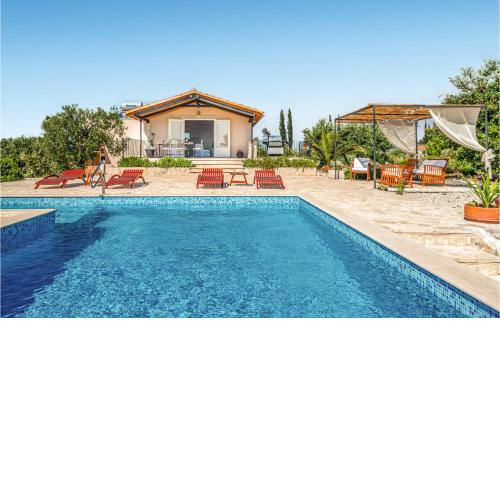 Lovely Home In Sutivan