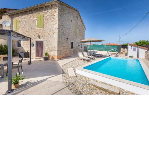 Lovely Home In Svetvincenat With Wifi