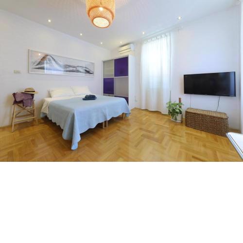Lovely Rita's Sibenik - apartment city center with central heating