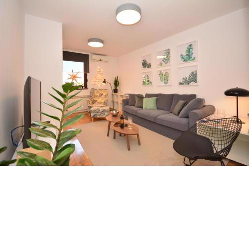 Lucky 13 apartment