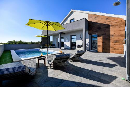 Luxurious Villa Natali