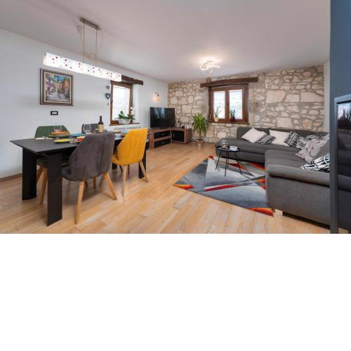 Luxury 3 Bedroom Apartment