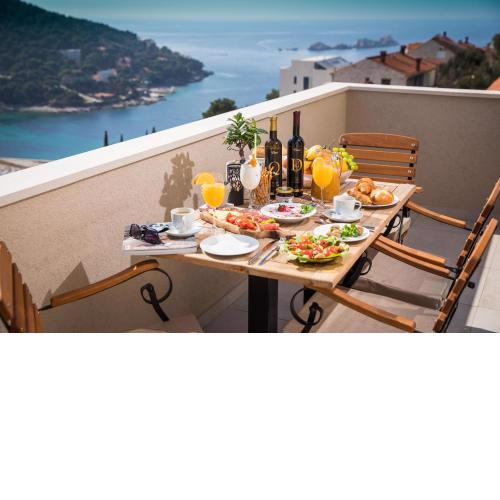 Luxury Apartment Edi