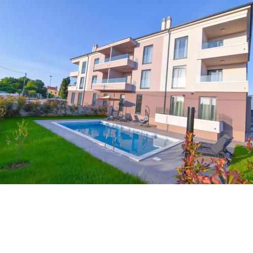 Luxury apartment Faro with sea view and swimming pool
