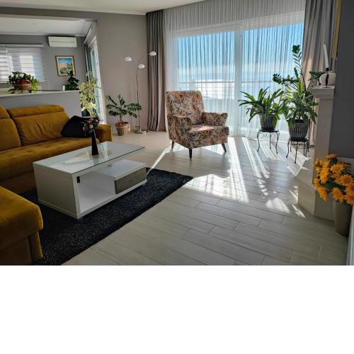 Luxury Apartment Pape