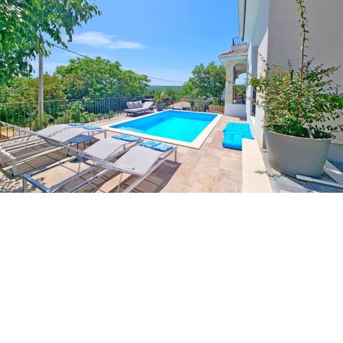 Luxury apartment Viktorija with private pool
