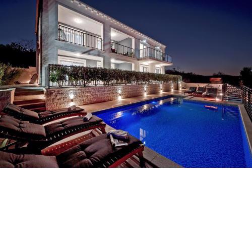 Luxury Authentic Experience at Villa Marta