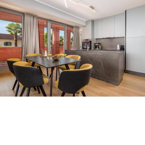 Luxury City Center Apartment -50m to the sea