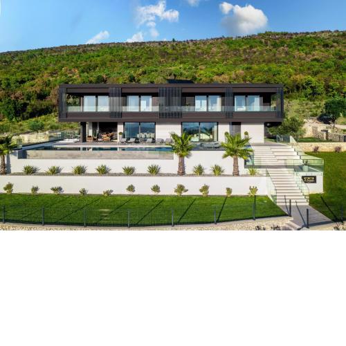 Luxury Exclusive Villa Panoramica near Labin - Rabac only 2 km from the beach with sea view and wellness