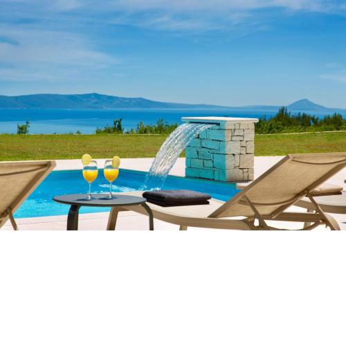 Luxury Panorama Vila with amazing Seaview in Gondolici 7 km from Rabac
